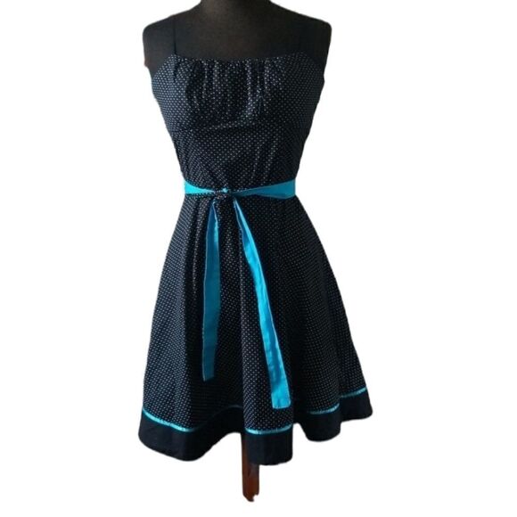 Rudy Rox Polka Dot Dress with Blue Trim size 9 - Picture 1 of 7